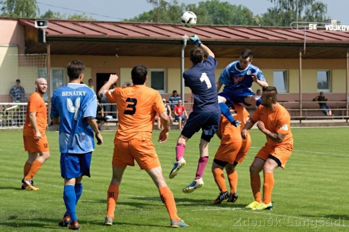 " Branky: 58. T. Hynek Rozhodčí: Kvasnička Hlavnička, Kosina Diváků: 100 Poločas: 0:0 ŽK: 63. T. Hynek, 85. Uhliar 29. Krýda, 38. M. Langšádl, 41. Šimek, 65. Jíra, 86. Sudek, 87.