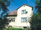 posezení s krbem, pozemek 2.184 m 2, dobrý stav.