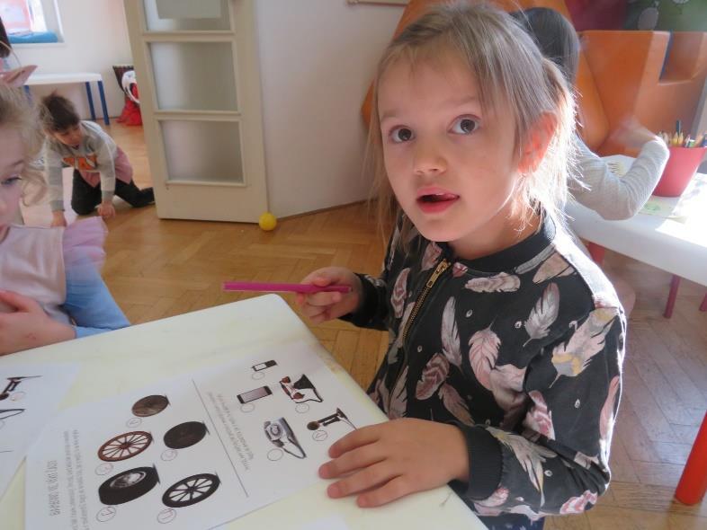 Worksheets V Bambínu jsme pro multikulturní téma Bambíno ve víru času připravili a s grafikem zpracovali několik worksheets. Ty můžete použít kdykoliv během tématu.