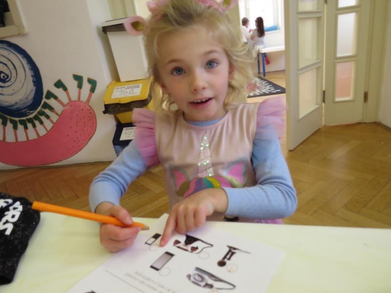 Snažili jsme se, aby měly worksheets jedno jasné řešení, ale vzhledem k typu úkolů se může stát, že děti vyřeší úkoly prostě po svém, uvidí něco jinak, než jsme mysleli my apod.