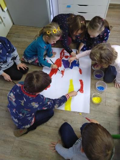 Jak čas všechno mění Cíl aktivity: fantazie; sluchové vnímání; paměť; jemná motorika (lepení, stříhání, kreslení) a grafomotorika; prezentační schopnosti Můžeme zase začít krátkým příběhem: Pan