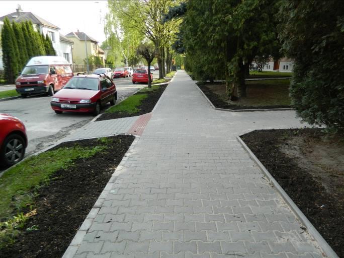Osa 2 navazuje na místo pro přecházení přes ulici Ve Stezkách a končí u čp. 345, kde navazuje na již rekonstruovaný chodník ze zámkové dlažby.