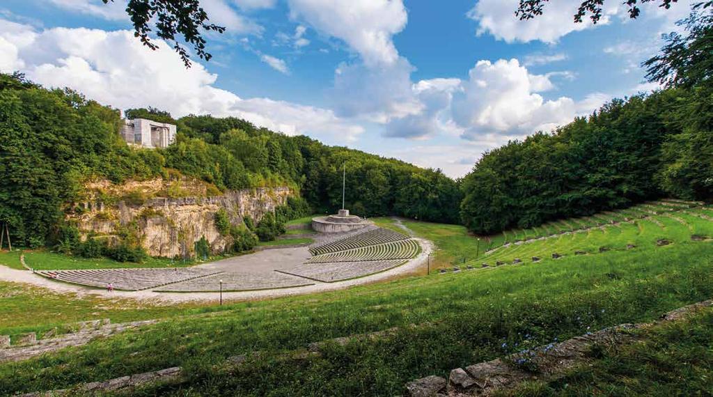 Województwo opolskie ZOO Opole a Ostrov Bolko Počátky ZOO v Opolí sahají do I. poloviny 20 století.