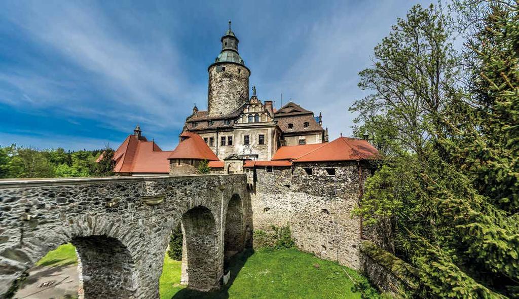 Województwo dolnośląskie Tkalcovské domy Chełmsko Śląskie 5 Kostely míru Jaworze a Świdnica (UNESCO heritage) Největší dřevěné stavby náboženského charakteru v Evropě.