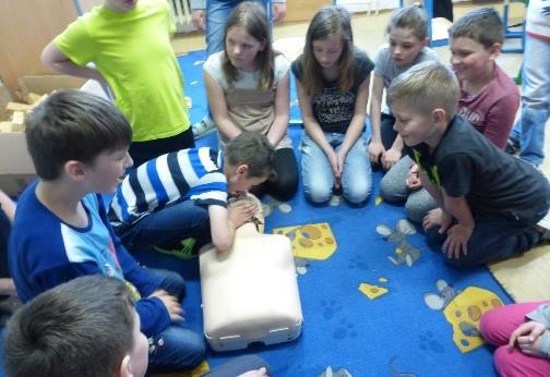 Dlouhodobé akce: Třídění odpadu žáci a děti ZŠ a MŠ Sběr hliníku žáci a děti ZŠ a MŠ Soutěž ve sběru léčivých bylin žáci ZŠ Soutěž ve sběru starého papíru žáci a děti ZŠ a MŠ Recyklace