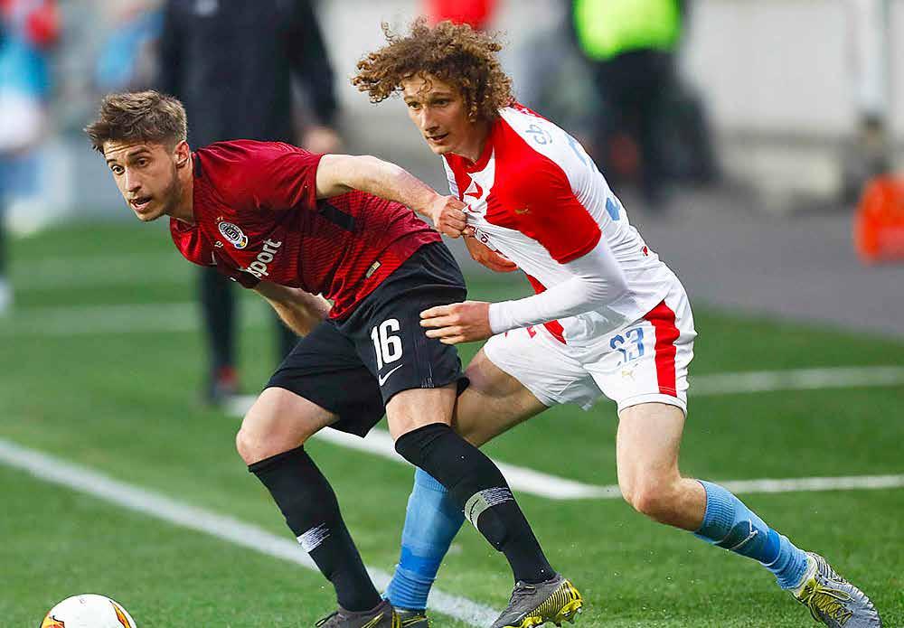 Do konce základní části nejvyšší soutěže zbývají jen dvě kola, která se budou hrát s jednotným začátkem v neděli o Velikonocích a poté následující sobotu.