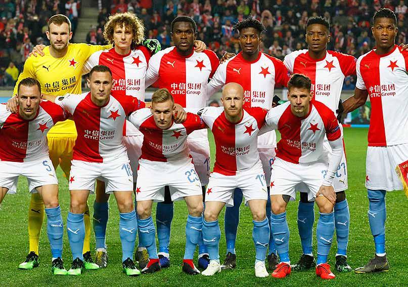Fotbalisté Slavie podlehli v úvodním čtvrtfinále Evropské ligy Chelsea 0:1 a jejich postupové šance se před čtvrteční odvetou v Londýně výrazně snížily.