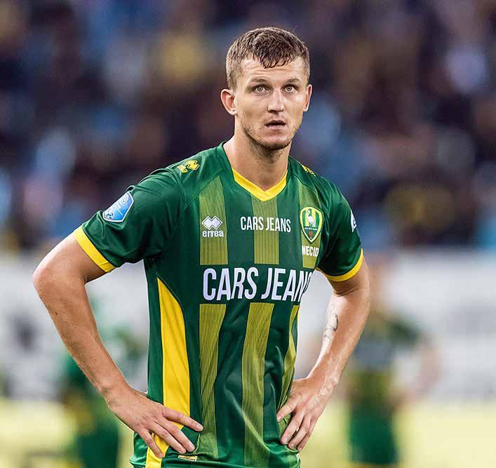 Co je podle vás hlavním důvodem, že se čtyři kola před koncem Eredivisie pohybujete mimo tyto příčky?