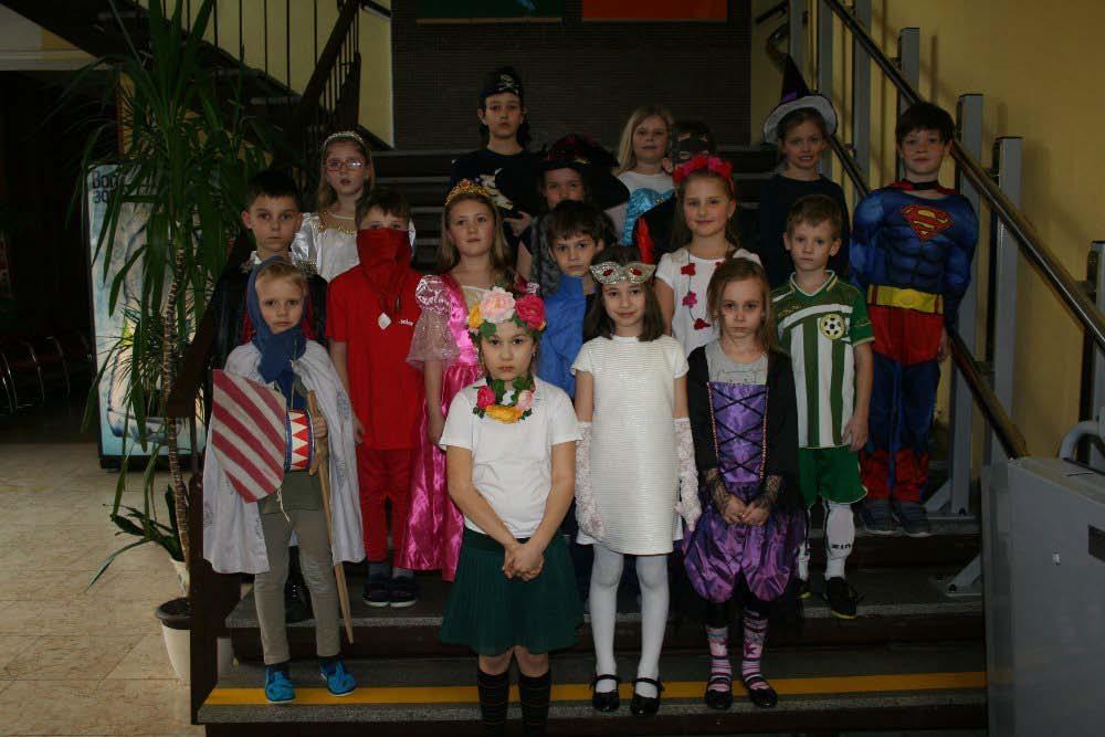 KARNEVAL Karnevalu, který každoročně pro školní družinu pořádá Středisko volného času, se postupně