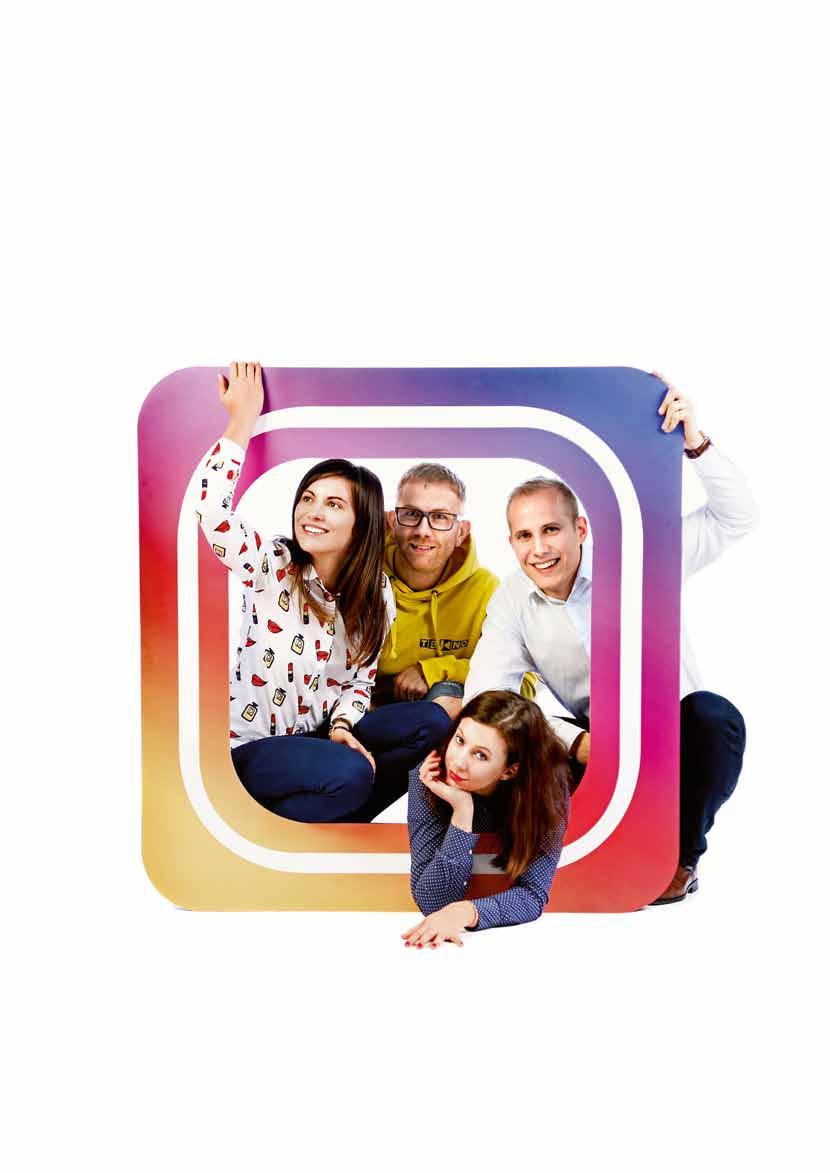 Sledujte nás na LInkedInu, Facebooku a Instagramu Říká se, že kdo dnes není na sociálních sítích, jako by nežil. Ať už s tímto tvrzením souhlasíte, nebo ne, pro firmy je komunikace na tzv.
