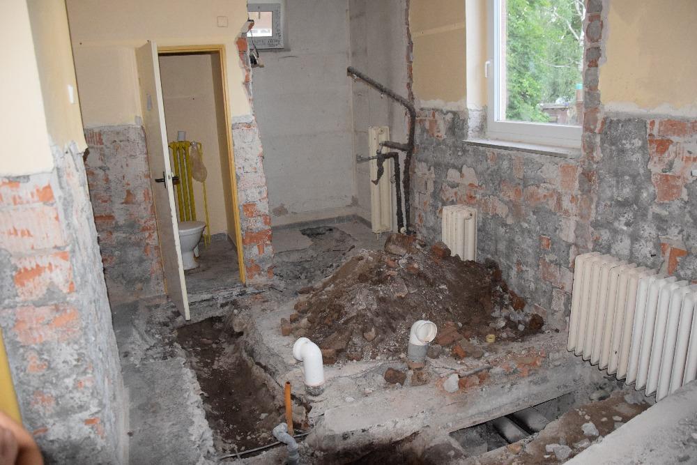 Pracoviště Chrudim 3. MATERIÁLNÍ PODMÍNKY ŠKOLY Budova MŠ: Budova mateřské školy Strojařů byla dostavěna v r.