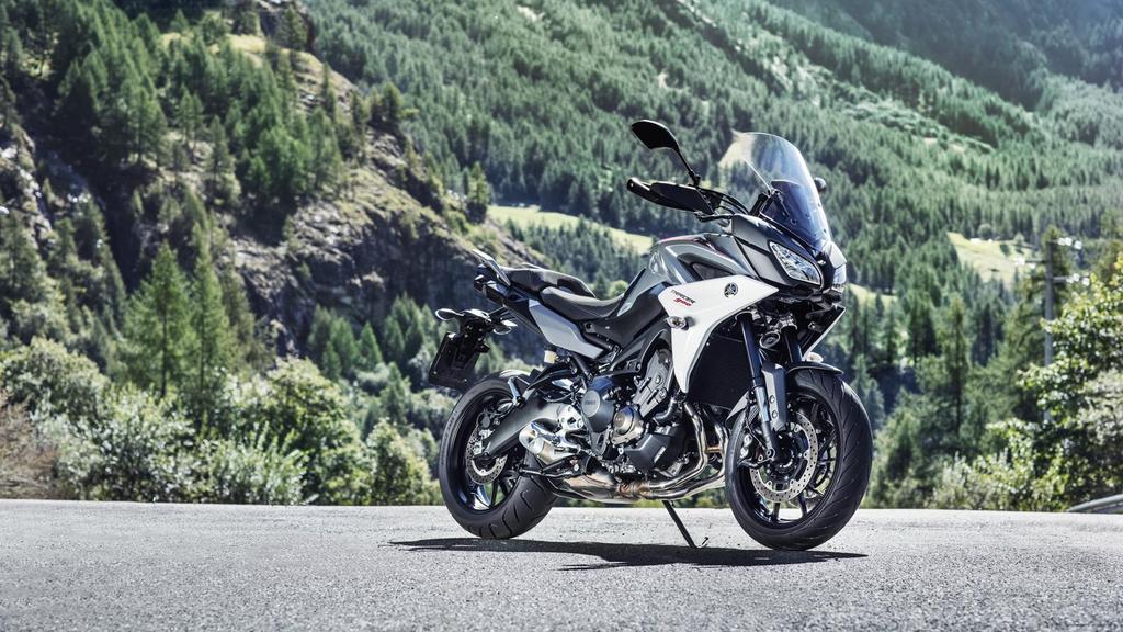 Sportovní srdce. Cestovatelská duše. Pro jízdu na motorce jste se rozhodli. Nejezdíte jen proto, že je to jeden z nejrychlejších způsobů, jak se dostat z místa A do místa B.