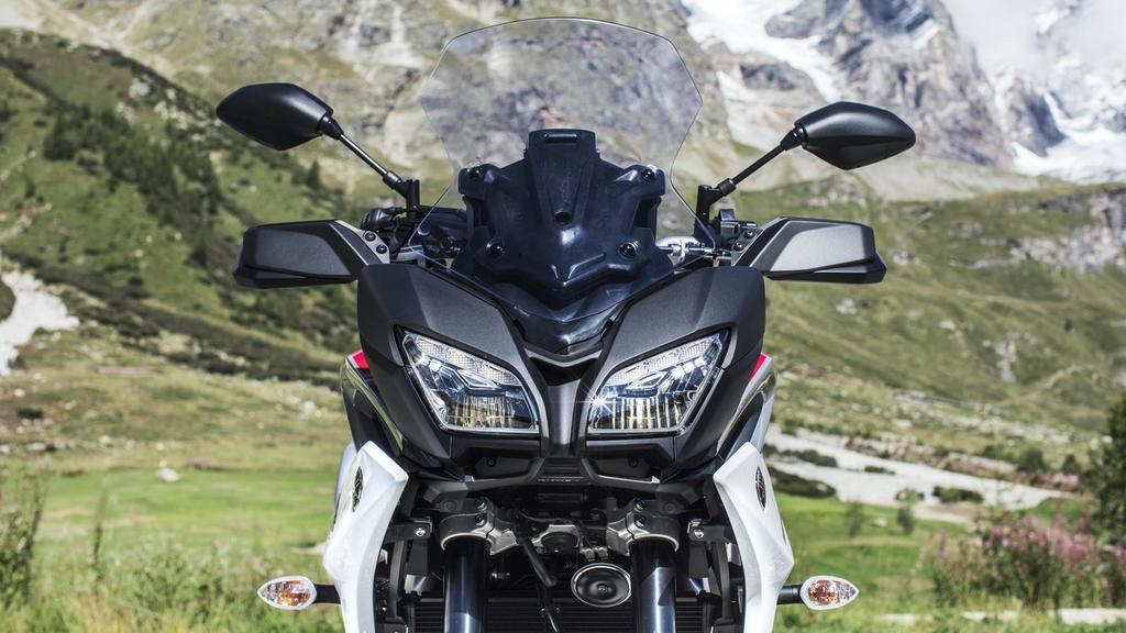 Propracovaný design vysoké kvality Kapotáž modelu byla od základu přepracována a dodává tak tomuto mimořádně úspěšnému sportovně cestovnímu motocyklu prestižnější vzhled.