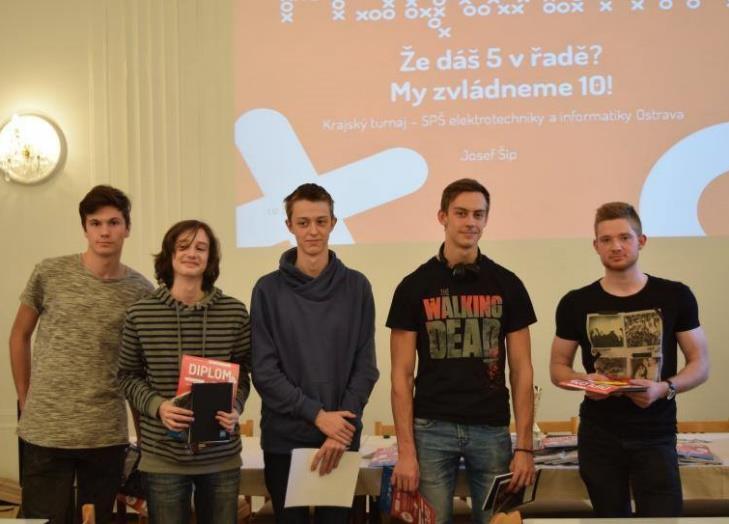 Krajské kolo soutěže PIŠQWORKY Na krajský turnaj piškvorek, který se tradičně konal na SPŠei v Ostravě, dorazilo šestnáct nejlepších týmů z Moravskoslezského kraje.