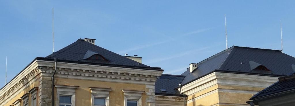 Opavská průmyslovka získala v rámci projektu Průmysl 4.0 šest ks kolaborativních robotů včetně příslušenství (stoly pro roboty, schodolez ).