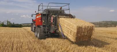 20 www.masseyferguson.com Lis MF 2270 Xtra Density Pokud požadujete stroj, který vytváží balíky s nejvyšší hustotou, je tento stroj pro vás ten pravý.