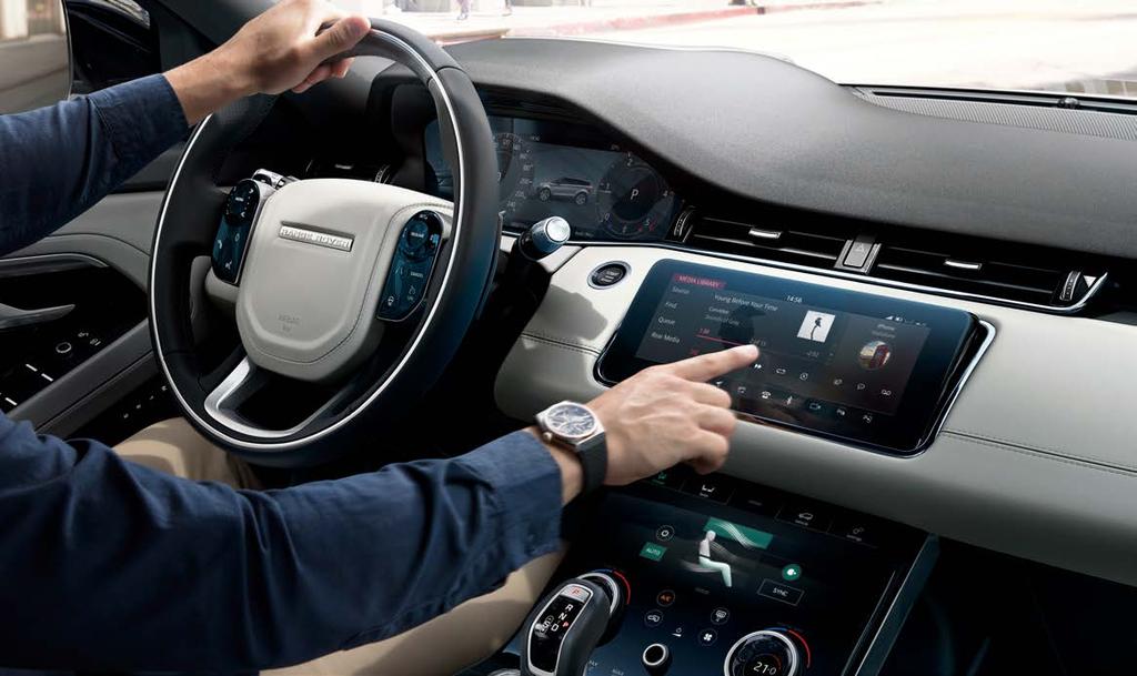 22 S cílem podpořit uvedení nového modelu Range Rover Evoque jsme ve spolupráci se značkou Zenith vytvořili limitovanou edici hodinek.