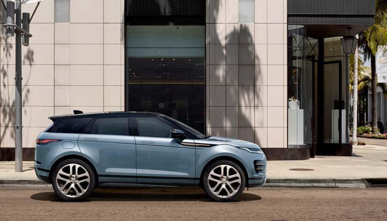 KONEKTIVITA Soubor funkcí konektivity značky Land Rover, které jsou součástí standardní výbavy nebo výbavy na přání, vás propojí s vaším vozem a zajistí vám bezproblémové a bezpečné spojení s okolním