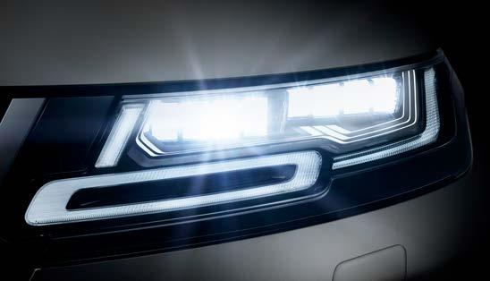 SVĚTLOMETY S VYŠŠÍ SVÍTIVOSTÍ, BEZPEČNĚJŠÍ JÍZDA V NOCI Range Rover Evoque je standardně vybaven vnějším osvětlením využívajícím technologii LED.
