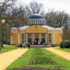 Patřili k nim i Johann Wolfgang Goethe, který v dopise popisuje své ženě lázně jako jedno z nejkrásnějších míst v Evropě, Ludwig van Beethoven nebo třeba Johann Strauss mladší.