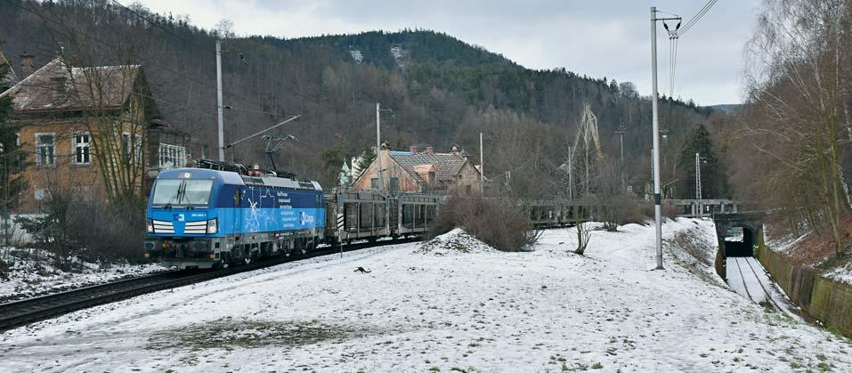 Cargovák Únor 2019 5 Flotila lokomotiv Vectron je kompletní Fotografie na titulní straně tohoto čísla Cargováku nás upozornila na skutečnost, že flotila lokomotiv Vectron ČD Cargo je již kompletní.