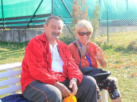 jsme si brambory, popálili si jazýčky o