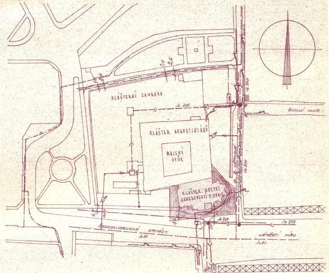 V roce 1747 zachvátil celé město požár, nevyhnul se ani klášternímu kostelu.