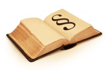 Normy, legislativa Zák.č. 181/2014 Sb., o kybernetické bezpečnosti; Zák.č. 412/2005 Sb., o ochraně utajovaných informací a o bezpečnostní způsobilosti, ve znění pozdějších předpisů (novela z.č. 256/2017 Sb NBÚ, NÚKIB (205/2017 Sb.