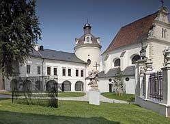 Foto: Vít Zaoral Foto: archiv ČKA XV. Valná hromada České komory architektů 2008 PROGRAM Budova Moravské filharmonie Olomouc 19.