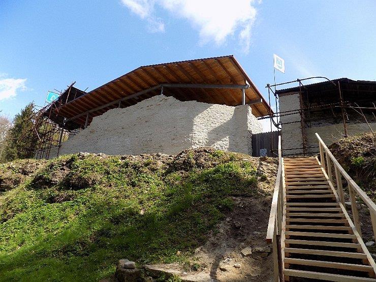 Další projekty, které byly realizované v obci Havlovice NÁZEV PROJEKTU: Zastřešení hradu Vízmburk 1. a 2. etapa ŽADATEL: Sdružení pro Vízmburk VÝŠE DOTACE: 1. etapa: 138 672 Kč 2.