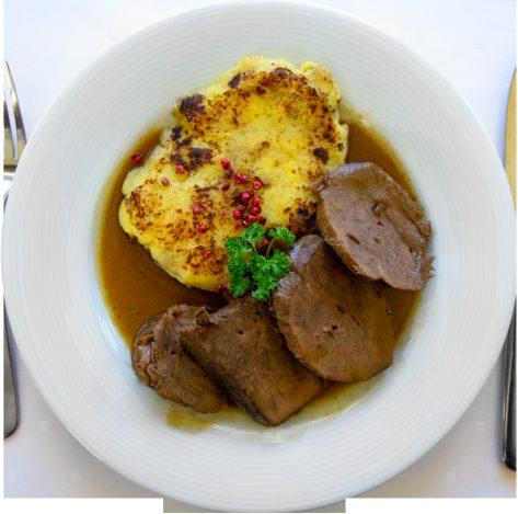 Főételek Hauptspeisen / Main dishes / Hlavní jídla / Dania główne Ropogós kacsasült karamellizált meggyel és