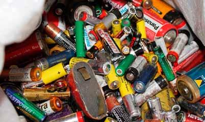 škola Sběr baterií Akce mateřské školy Vycházka s panem myslivcem Naše škola je v tomto školním roce opět zapojena do ekoprojektu Recyklohraní, v rámci kterého soutěžíme v různých ekologických