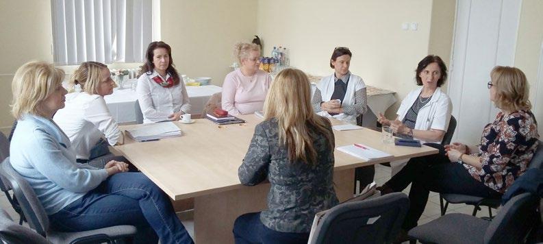 MAĎARSKO Souhrn zkušeností a poznatků z realizace projektu a jednání informačních schůzek lze formulovat takto: Znalosti zdravotních sester o pomoci pacientům přestat kouřit je třeba pravidelně