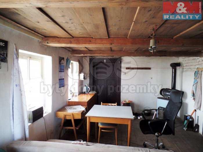 cz 10) Rodinný dům Nabídková cena: 745 000 Kč Lokalita: Staré Křečany, okres Děčín Popis: