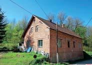 1050 Cena: 1.700.000,- Kč Horní Houžovec okr. ÚO Prostorný rodinný dům v klidné části obce Horní Houžovec.