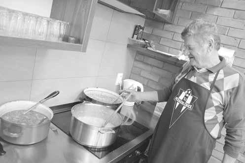 mají místní pěstitelé za sebou výborný rok, sehnat vzorky od domácích byl pro pořadatele trochu problém. Z okolí máme vzorků dostatek, ale domácí se do podobných akcí moc nehrnou.