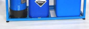 Úkolem obsluhy je pouze občasné doplnění regenerační soli a chemikálie do zásobníků.