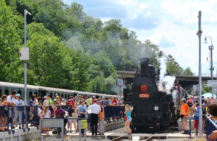 Nostalgické vlaky a akce ČD Křivoklátský expres Velikonoce na Křivoklátě (20. a 21. dubna) Křivoklání (5. října) Advent na Křivoklátě (14. a 15. prosince) Parní vlak sv. Jiří (27.