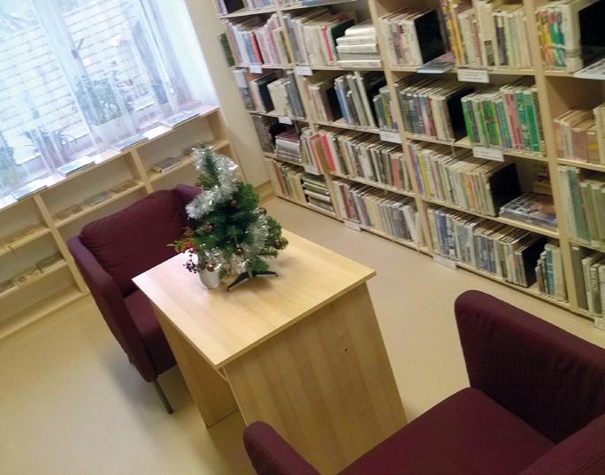 naučnou literaturou, Městská knihovna Dolní Kounice, fotografie Jana