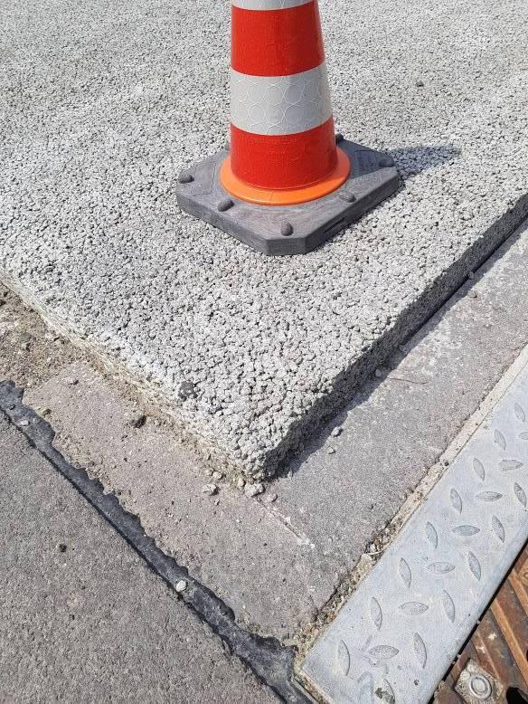 mix design of porous asphalt Open porous concrete - Testing various installation technologies HESTER - Hybrid strengthening system for road maintenance (prefabrikované betonové silniční panely)