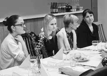 Ve hře hrály jen 3 amatérské herečky: Emílie Vránová (Zita), Martina Večerková (Johana) a Alena Navrátilová (Eliška).