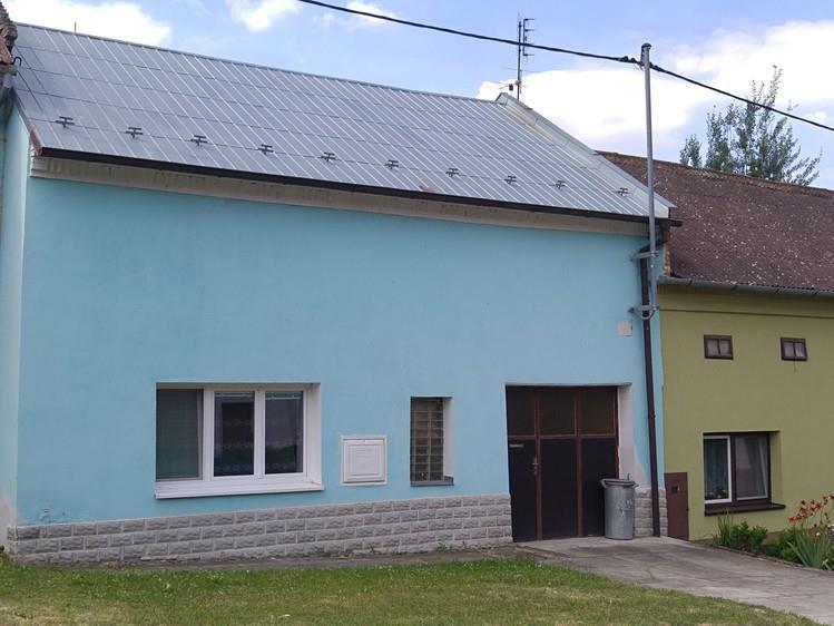 Záznam o prodeji srovnávané nemovitosti č. 5 1. Identifikace Prodej, Rodinný dům, 110 m 2, Prasklice Celková cena: 520.000 Kč Adresa: Prasklice, okres Kroměříž 2.