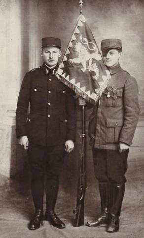 Prolínání historických událostí s historií regionu a životním příběhem Oldřicha Ježka Historické události a historie regionu Životní příběh