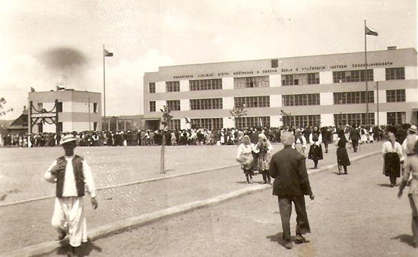 autonomní země s vlastním sněmem září 1919 podpisem Trianonské mírové smlouvy uznalo připojení Podkarpatské Rusi k