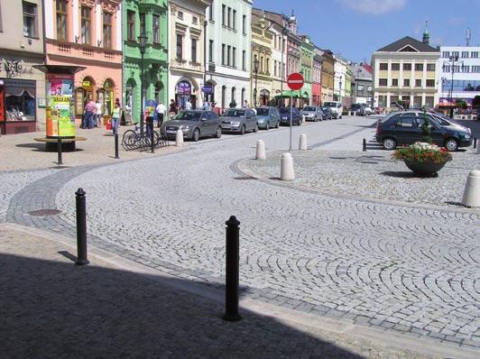 Projekt regenerace vznikl s cílem zklidnit dopravu, zkvalitnit veřejné prostory a pomocí nového systému parkování co možná nejvíce omezit vjezd a pobyt motorových vozidel v historickém středu města.