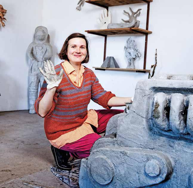 J&T BANKA ART INDEX: SKOKAN ROKU Anna Hulačová: Libí se mi názor, že umělec tvoří z naštvání, v tom cítím poezii. Je vycházející hvězdou české výtvarné scény.