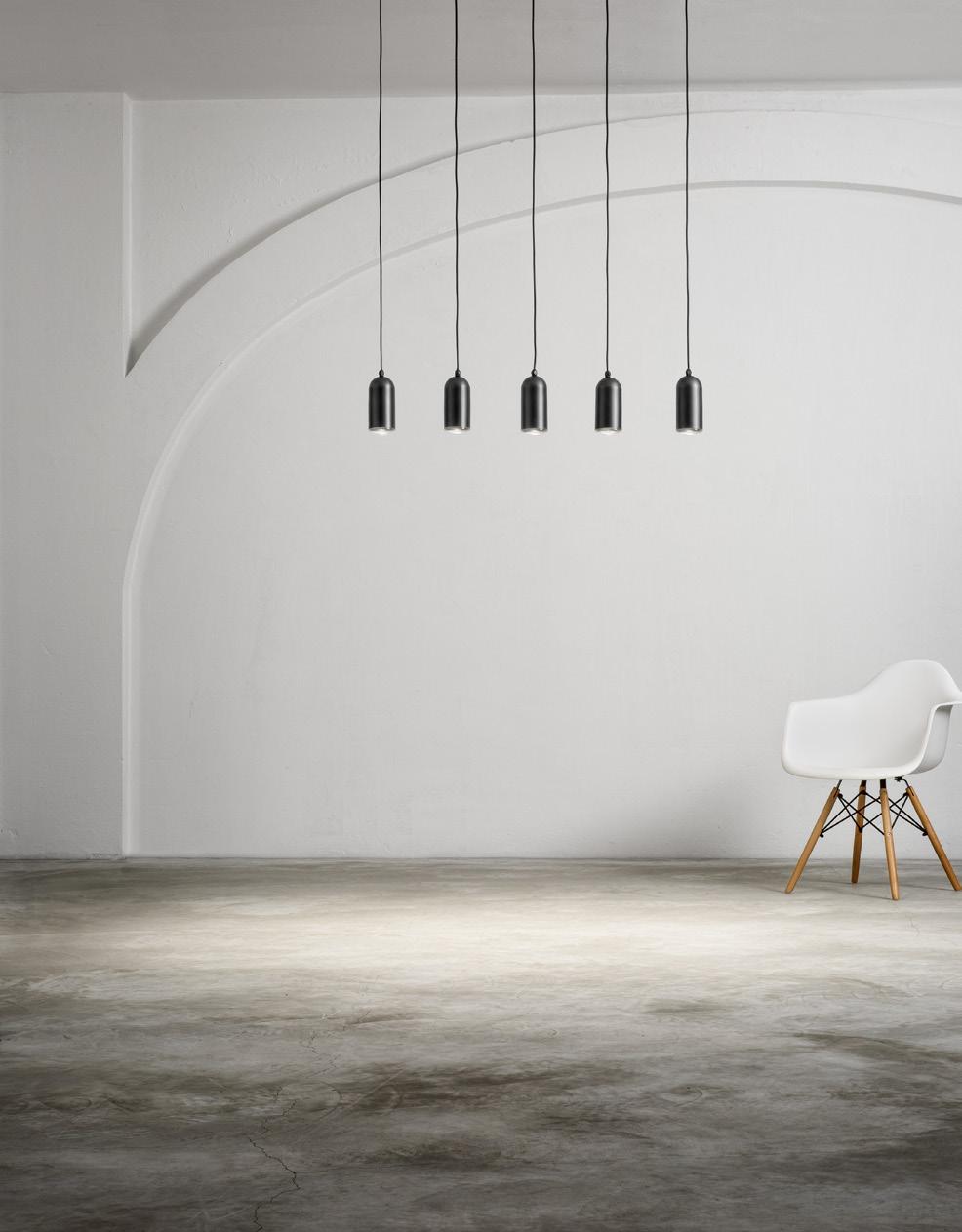 155 Insieme composto da: Set