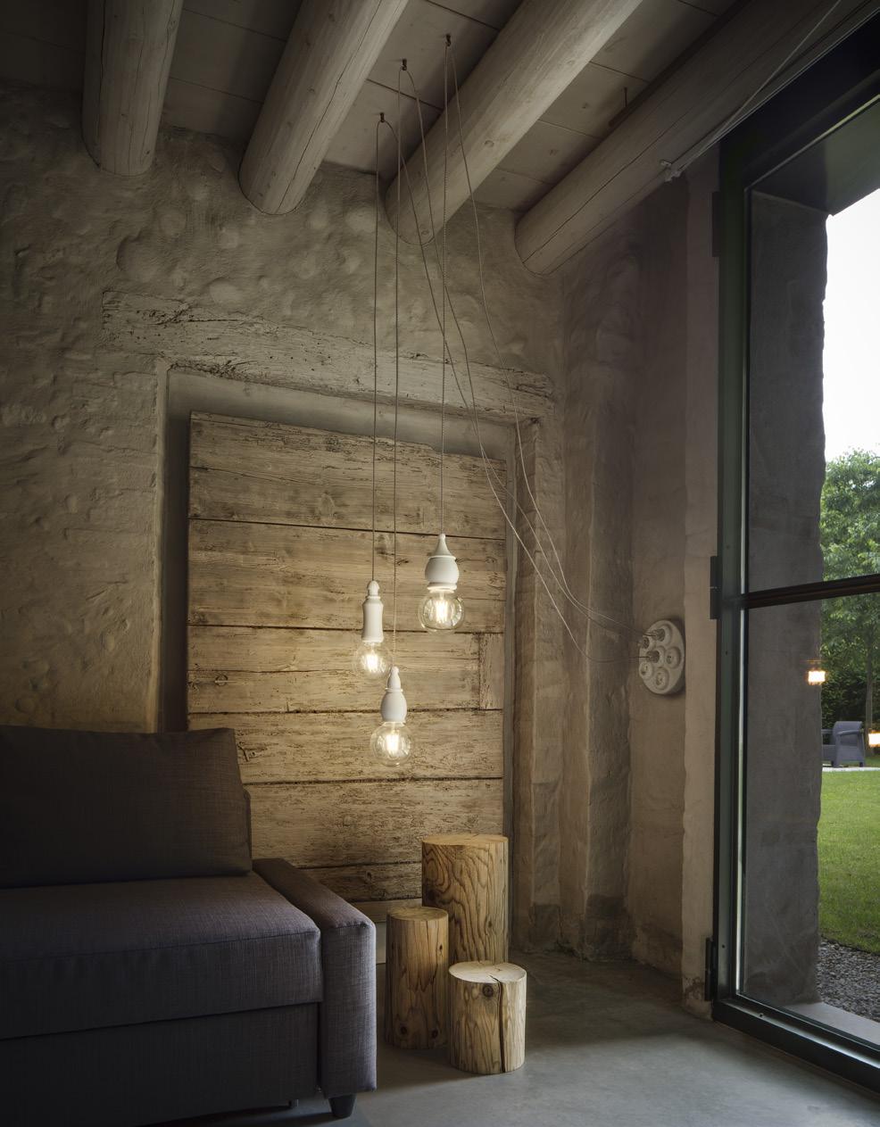 25 Insieme composto da: Set made of: 1) Art. PRESA6/BL 3) Art.