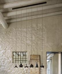 63 Sospensione singola Single pendant Rosone multiplo circolare Round multiple canopy Rosone multiplo lineare Linear multiple canopy Sospensione singola disponibile nelle finiture con smalti sia