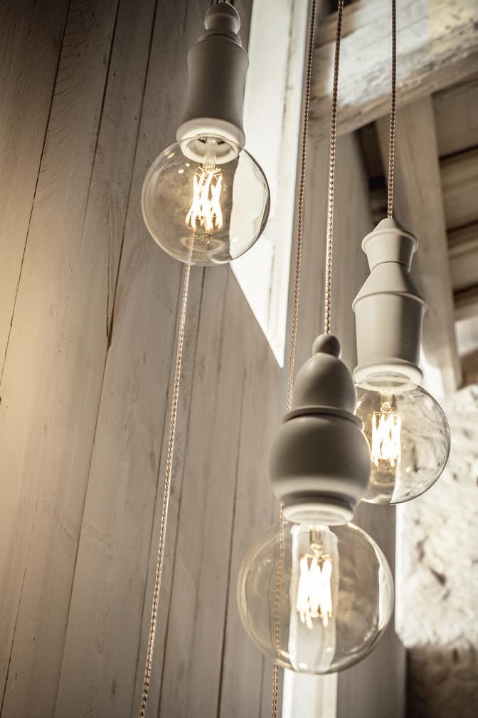 12 Aldo Bernardi LINEA Fate Sospensione singola Single pendant Sospensioni singole che ben si adattano all abbinamento con lampadine decorative presenti nel mercato.